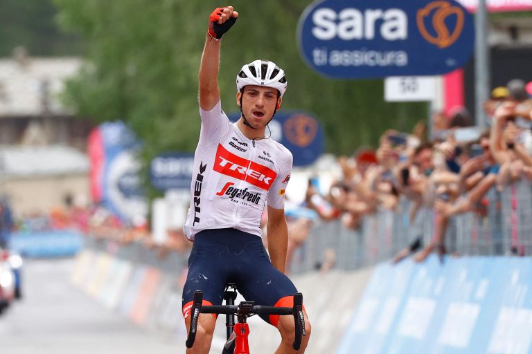 Giulio Ciccone luidde eindelijk zijn overwinning in